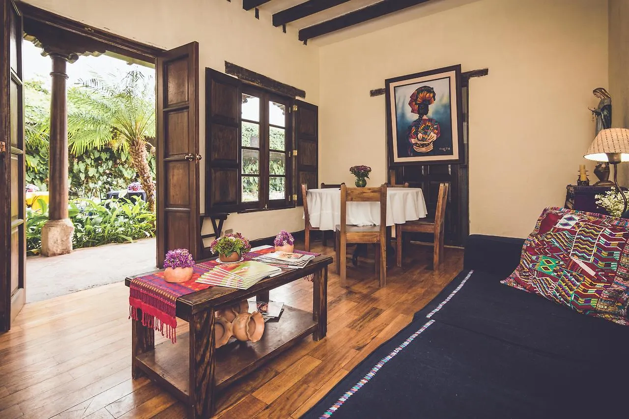 Hotel Casa De Las Mascaras Антигуа-Гватемала 3*,  Гватемала