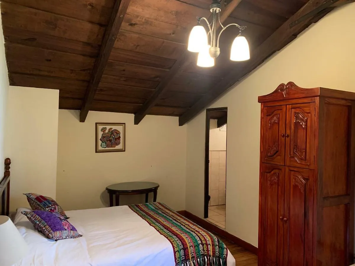 Hotel Casa De Las Mascaras Антигуа-Гватемала 3*,