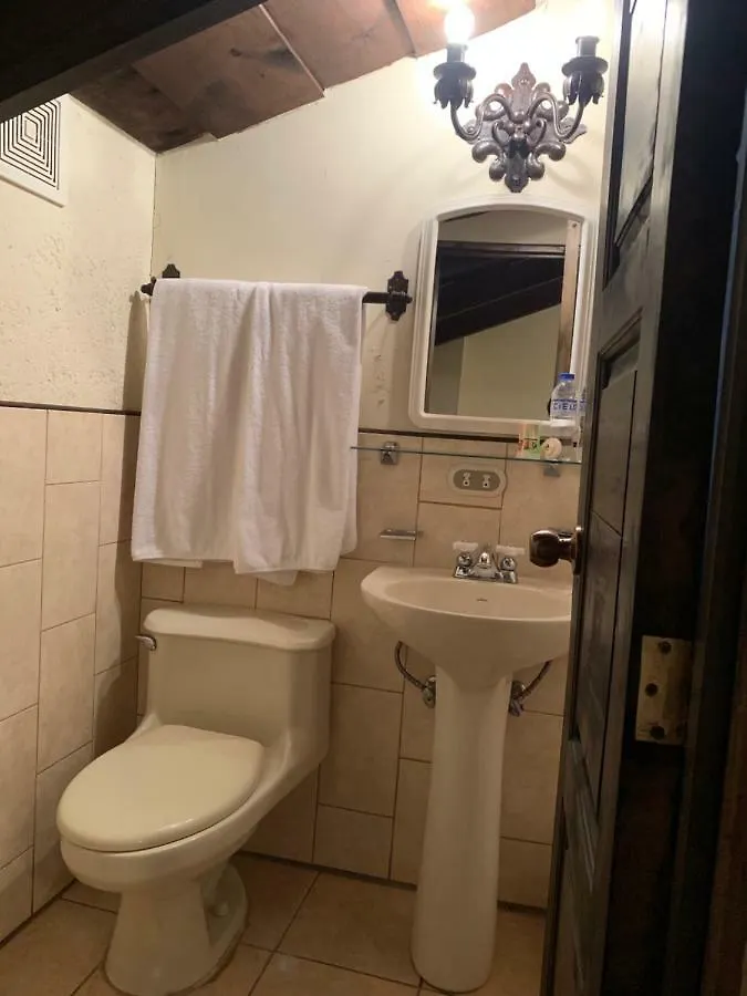 Hotel Casa De Las Mascaras Антигуа-Гватемала