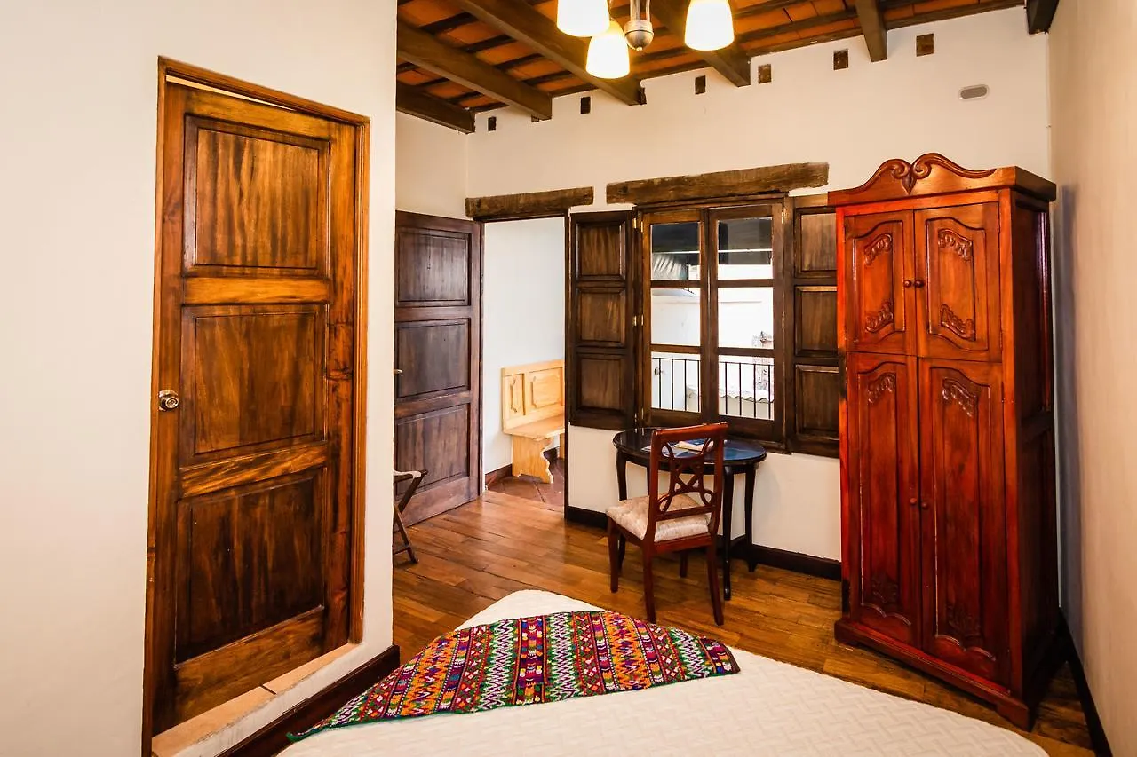 Hotel Casa De Las Mascaras Antigua