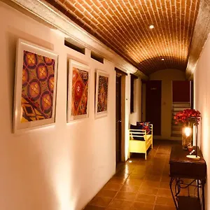 3* Hotel Luna Maya
